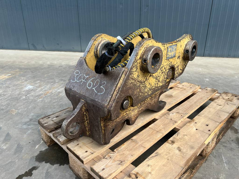 Miller Caterpillar 311D / 312D / 312E / 313F / 314D / 314 - Ātrā sakabe - Celtniecības tehnika: foto 1 Miller Caterpillar 311D / 312D / 312E / 313F / 314D / 314 - Ātrā sakabe - Celtniecības tehnika: foto 1