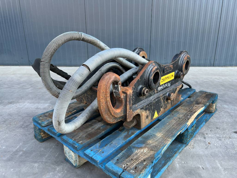 OilQuick OQ65 - M314F / M316F / M318F - Ātrā sakabe - Celtniecības tehnika: foto 1 OilQuick OQ65 - M314F / M316F / M318F - Ātrā sakabe - Celtniecības tehnika: foto 1