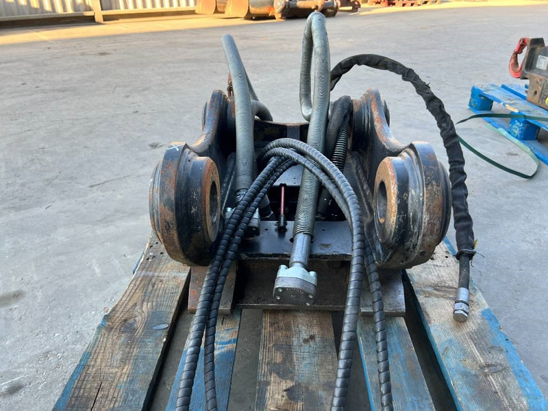 OilQuick OQ65 - M314F / M316F / M318F - Ātrā sakabe - Celtniecības tehnika: foto 5 OilQuick OQ65 - M314F / M316F / M318F - Ātrā sakabe - Celtniecības tehnika: foto 5