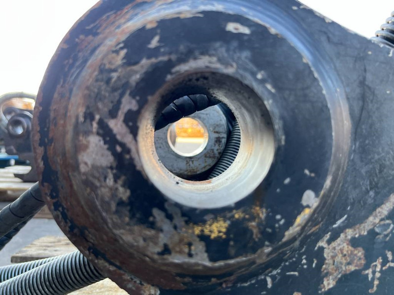 Ātrā sakabe - Celtniecības tehnika OilQuick OQ65 - M314F / M316F / M318F: foto 8 Ātrā sakabe - Celtniecības tehnika OilQuick OQ65 - M314F / M316F / M318F: foto 8