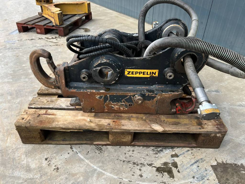 Ātrā sakabe - Celtniecības tehnika OilQuick OQ70/55 - 320E / 325F: foto 8