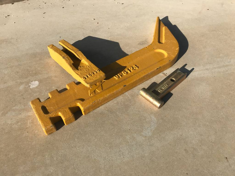 Cat 120H / 120M / 140H / 140M / 160H / 160M Scarifier - Papildaprīkojums - Celtniecības tehnika: foto 1 Cat 120H / 120M / 140H / 140M / 160H / 160M Scarifier - Papildaprīkojums - Celtniecības tehnika: foto 1