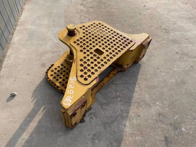 Cat D4 NG Zugtraverse - Papildaprīkojums - Celtniecības tehnika: foto 3 Cat D4 NG Zugtraverse - Papildaprīkojums - Celtniecības tehnika: foto 3