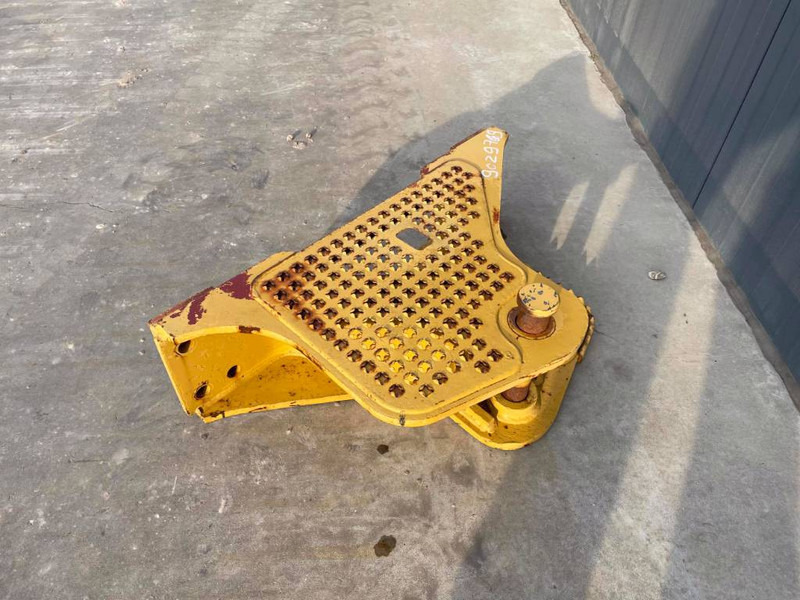 Cat D4 NG Zugtraverse - Papildaprīkojums - Celtniecības tehnika: foto 1 Cat D4 NG Zugtraverse - Papildaprīkojums - Celtniecības tehnika: foto 1