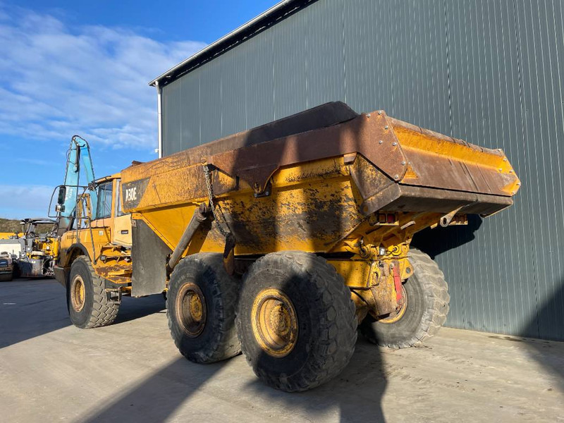 Volvo A30E - Artikulētias pašizgāzējs: foto 3 Volvo A30E - Artikulētias pašizgāzējs: foto 3