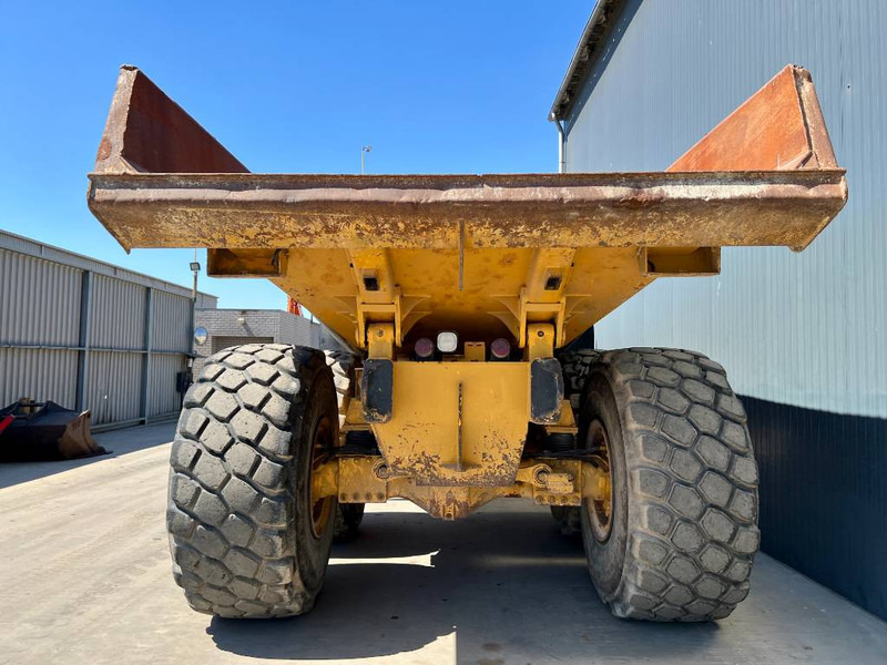 Volvo A40D - Artikulētias pašizgāzējs: foto 4 Volvo A40D - Artikulētias pašizgāzējs: foto 4