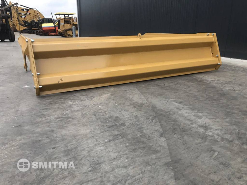 Jaunā Kravas lifts - Celtniecības tehnika Volvo A40D: foto 8
