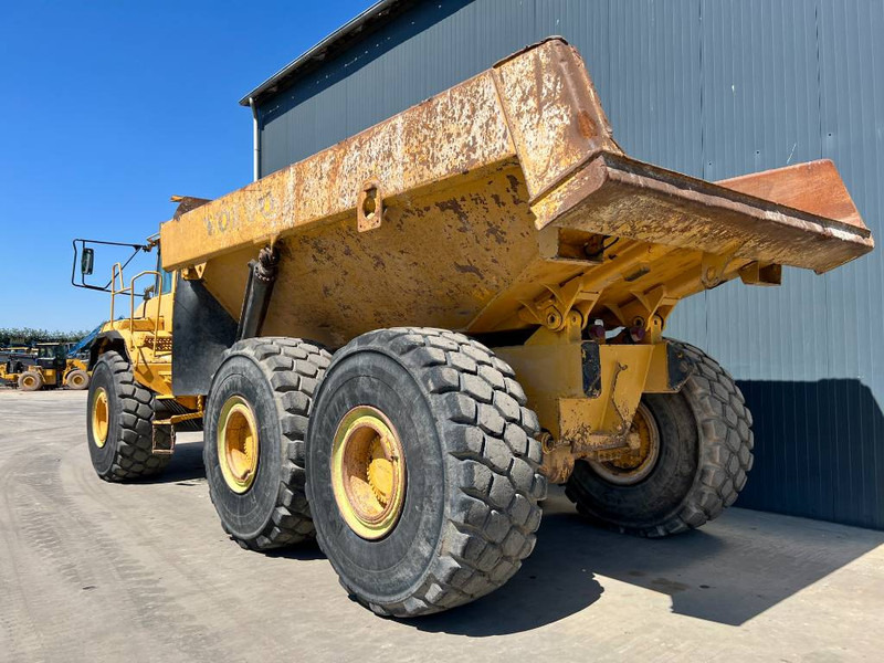 Volvo A40D - Artikulētias pašizgāzējs: foto 3 Volvo A40D - Artikulētias pašizgāzējs: foto 3