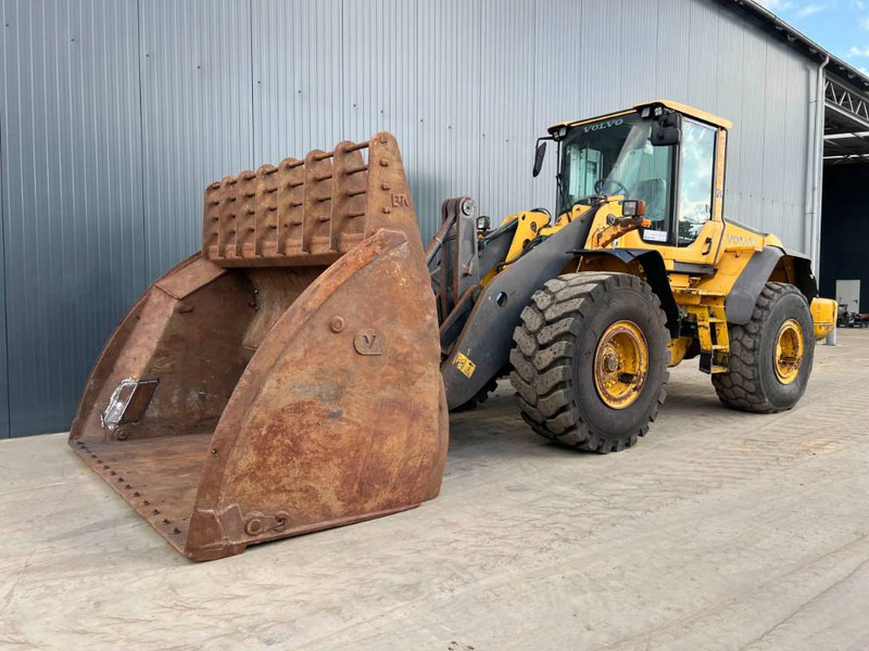 Volvo L120F - Riteņu iekrāvējs: foto 1 Volvo L120F - Riteņu iekrāvējs: foto 1