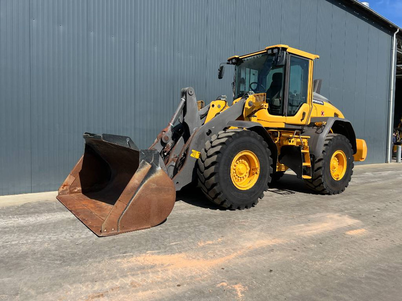 Volvo L90H - Riteņu iekrāvējs: foto 1 Volvo L90H - Riteņu iekrāvējs: foto 1