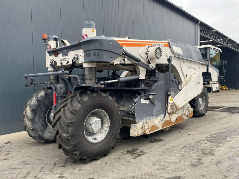 Wirtgen WR200XLi - Veltnis: foto 4 Wirtgen WR200XLi - Veltnis: foto 4