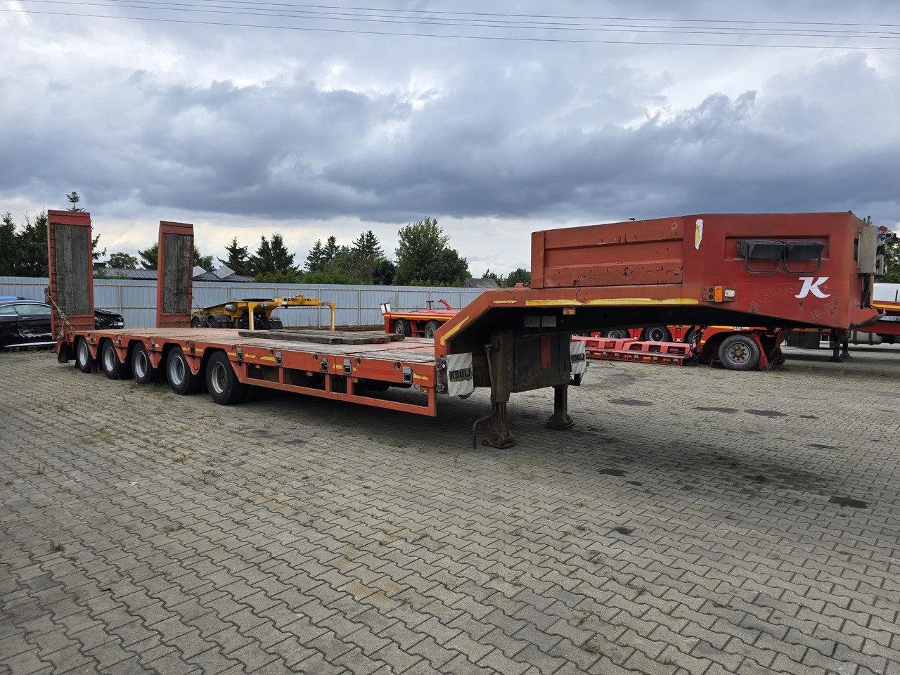 ArtTrailer LIDER ART-01 - Puspiekabe zema profila platforma: foto 1 ArtTrailer LIDER ART-01 - Puspiekabe zema profila platforma: foto 1