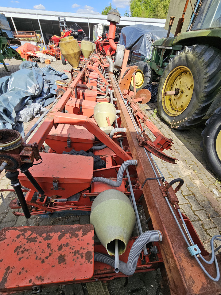 Becker Aeromat - Precīzās izsējas sējmašīna: foto 4 Becker Aeromat - Precīzās izsējas sējmašīna: foto 4