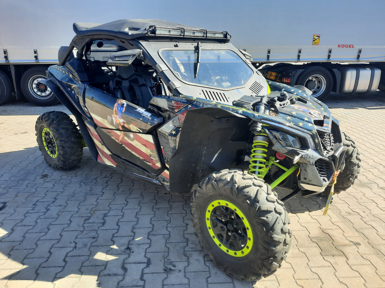 CAN-AM Maverick X3 XDS z homologacją - Kvadricikls: foto 1 CAN-AM Maverick X3 XDS z homologacją - Kvadricikls: foto 1