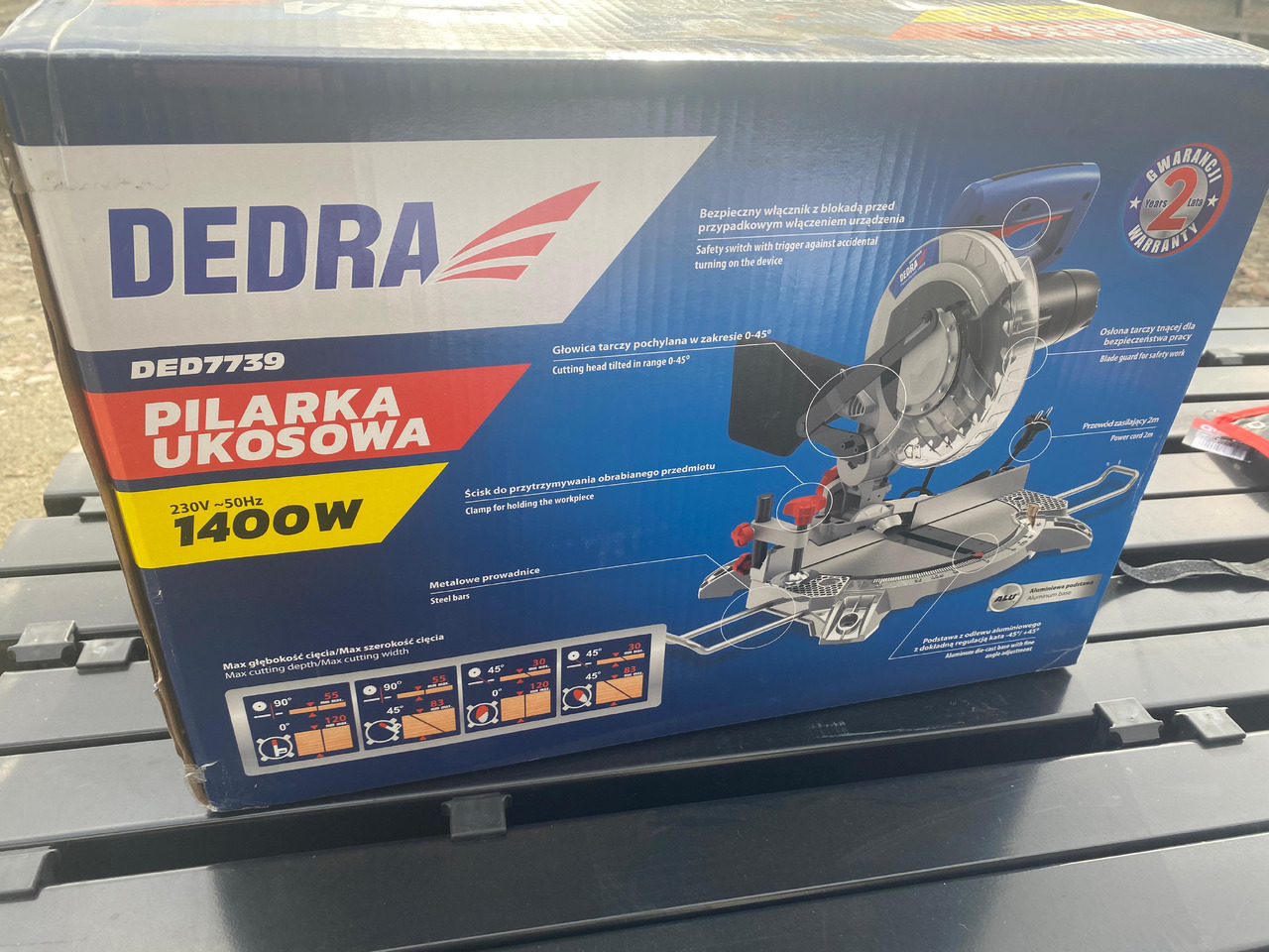 Norton, Dedra ukośnica, zestaw kluczy, lampa z czujnikiem, koszulka Polo - Citas iekārtas: foto 2 Norton, Dedra ukośnica, zestaw kluczy, lampa z czujnikiem, koszulka Polo - Citas iekārtas: foto 2