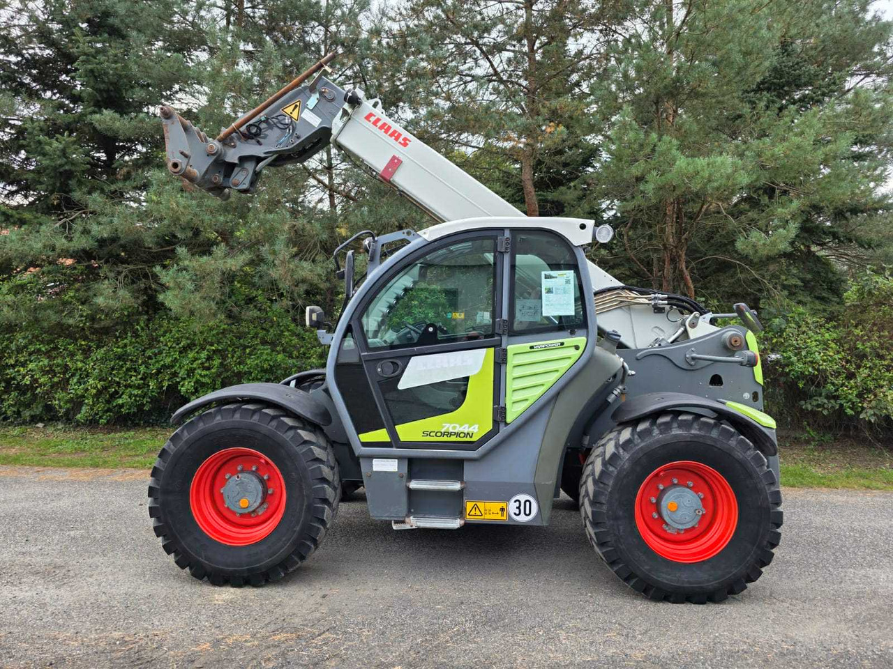 Claas Scorpion 7044 - Teleskopiskais iekrāvējs: foto 3 Claas Scorpion 7044 - Teleskopiskais iekrāvējs: foto 3