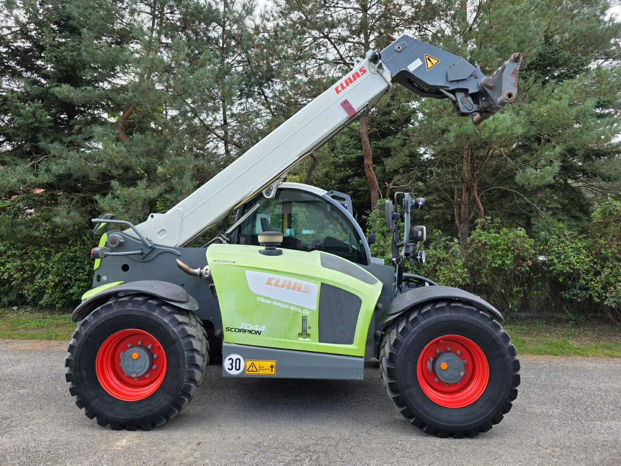 Claas Scorpion 7044 - Teleskopiskais iekrāvējs: foto 1 Claas Scorpion 7044 - Teleskopiskais iekrāvējs: foto 1