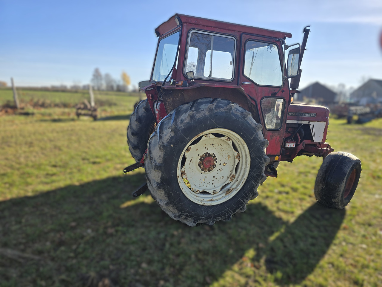 INTERNATIONAL 574 - Traktors: foto 5 INTERNATIONAL 574 - Traktors: foto 5
