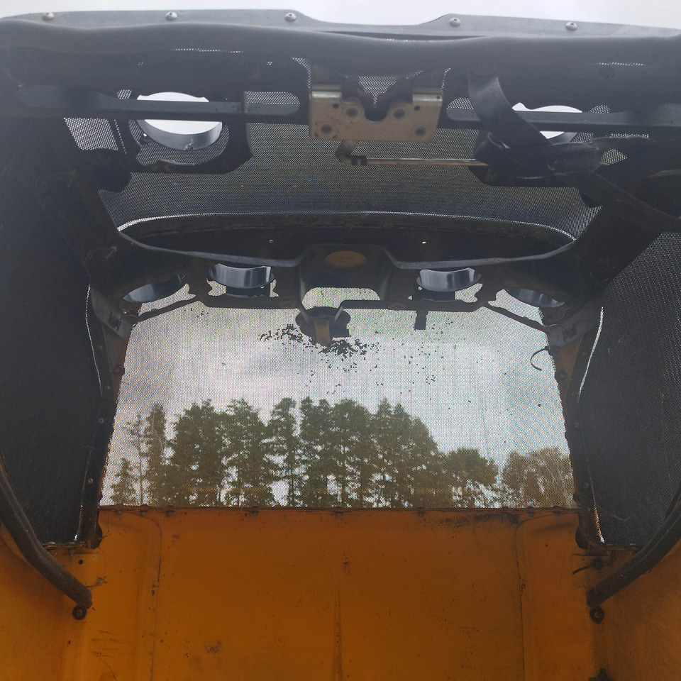 JCB Fastrac - Aerodinamika/ Spoileris - Lauksaimniecības tehnika: foto 4 JCB Fastrac - Aerodinamika/ Spoileris - Lauksaimniecības tehnika: foto 4