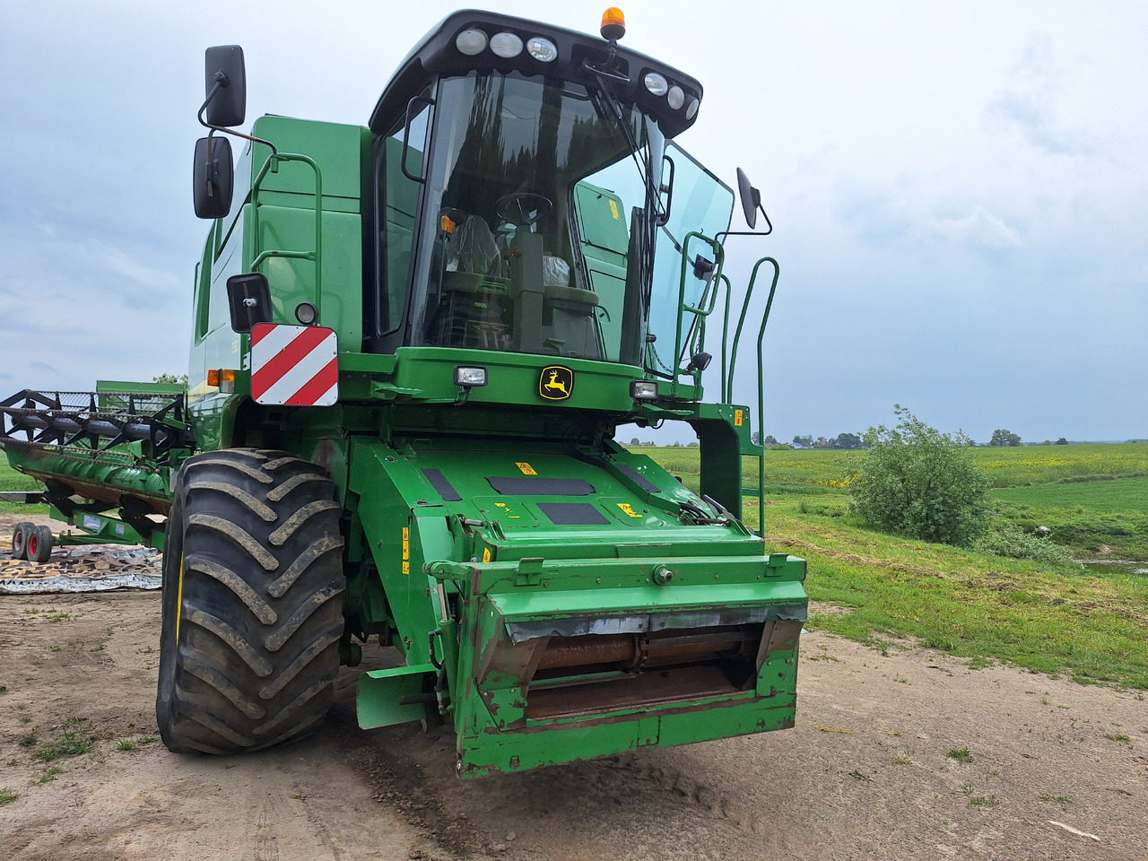 John Deere T550 - Labības kombains: foto 4 John Deere T550 - Labības kombains: foto 4