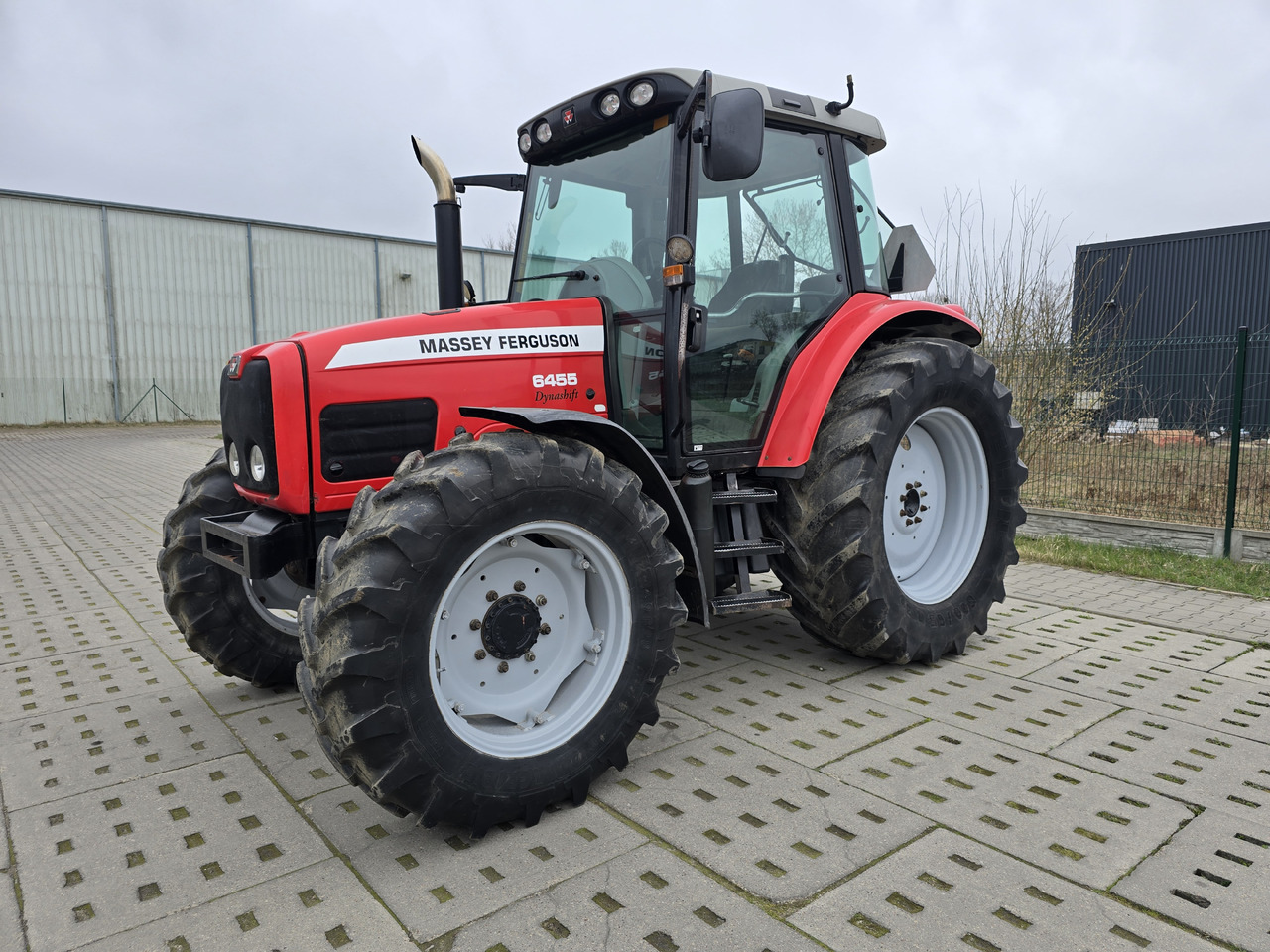MASSEY-FERGUSON 6455 - Traktors: foto 1 MASSEY-FERGUSON 6455 - Traktors: foto 1