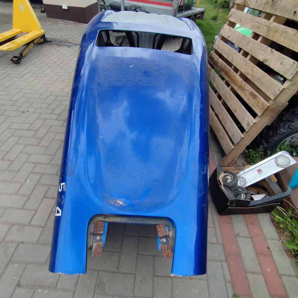 New Holland T8 - Virsbūve un ārpuse - Lauksaimniecības tehnika: foto 3 New Holland T8 - Virsbūve un ārpuse - Lauksaimniecības tehnika: foto 3