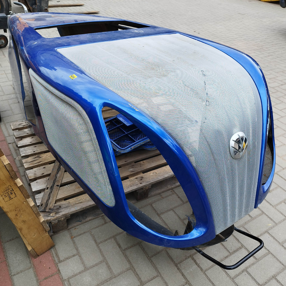 New Holland T8 - Virsbūve un ārpuse - Lauksaimniecības tehnika: foto 5 New Holland T8 - Virsbūve un ārpuse - Lauksaimniecības tehnika: foto 5