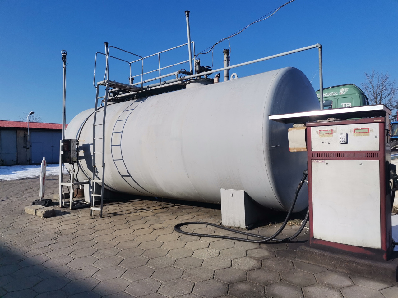 - Tank konteiners: foto 1 - Tank konteiners: foto 1