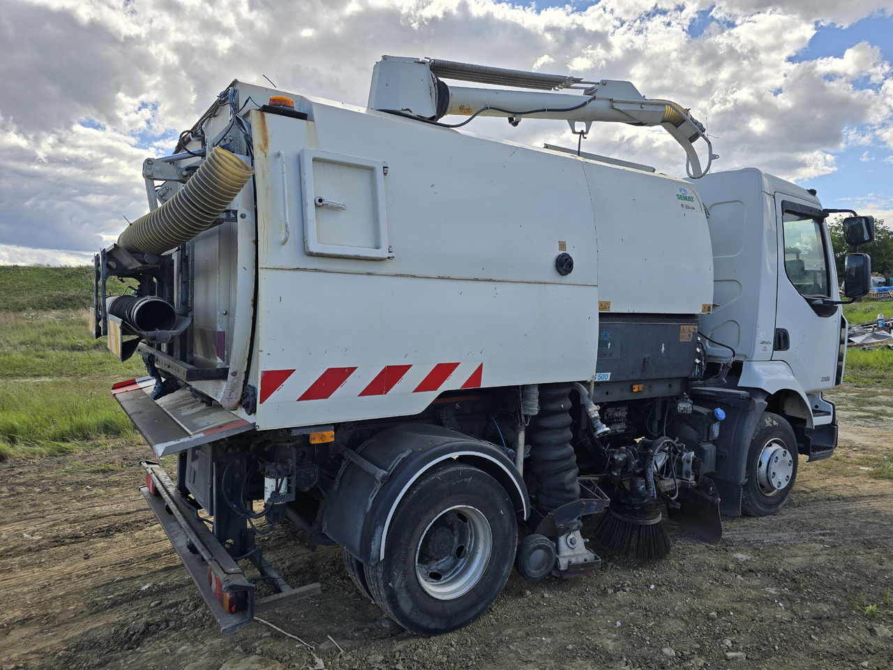 RENAULT Midlum - Ielu tīrīšanas mašīna: foto 4 RENAULT Midlum - Ielu tīrīšanas mašīna: foto 4