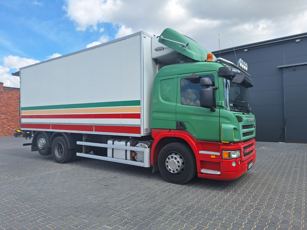 Scania P380 - Kravas automašīna refrižerators: foto 1 Scania P380 - Kravas automašīna refrižerators: foto 1