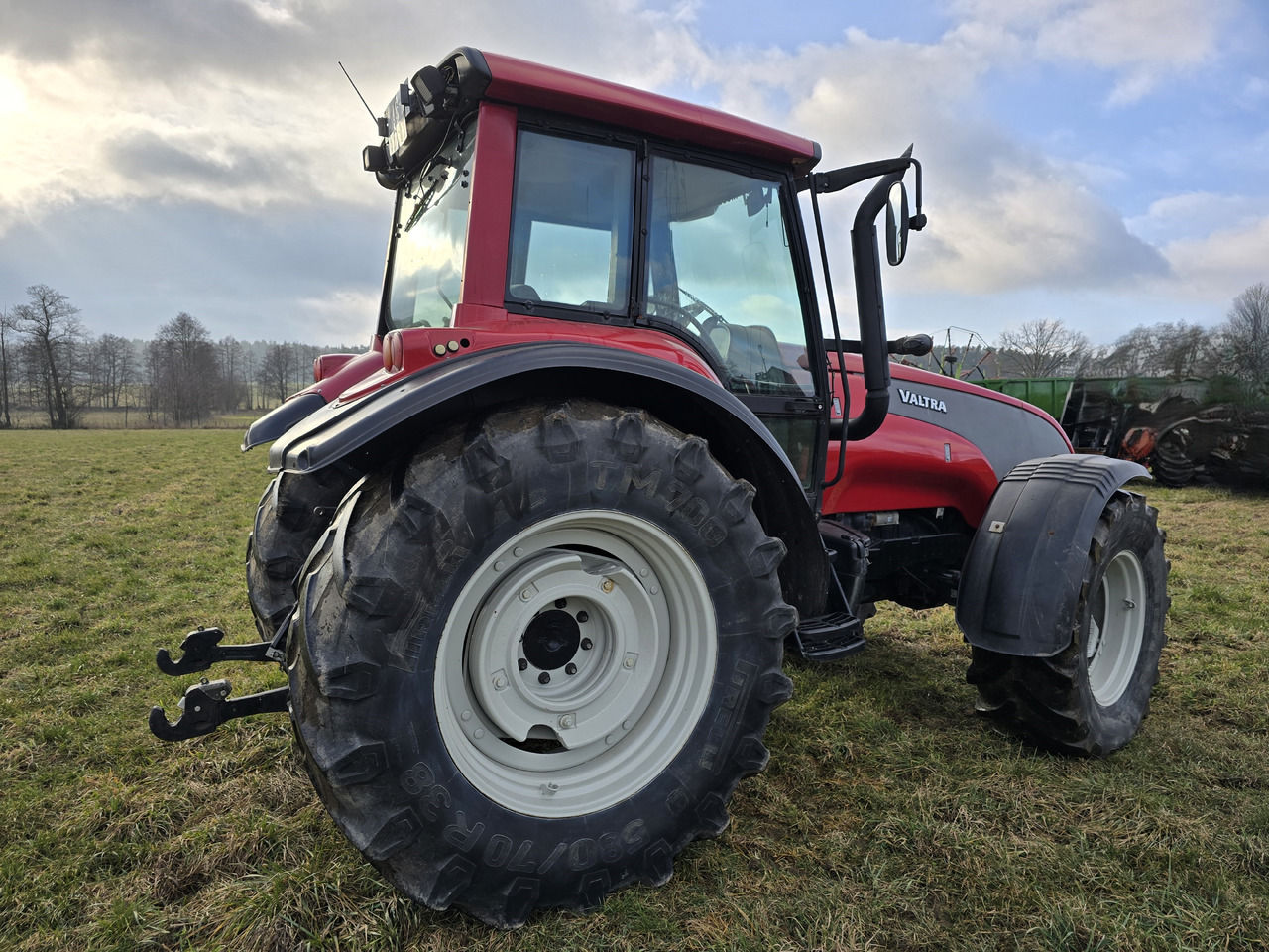 VALTRA T140 - Traktors: foto 4 VALTRA T140 - Traktors: foto 4