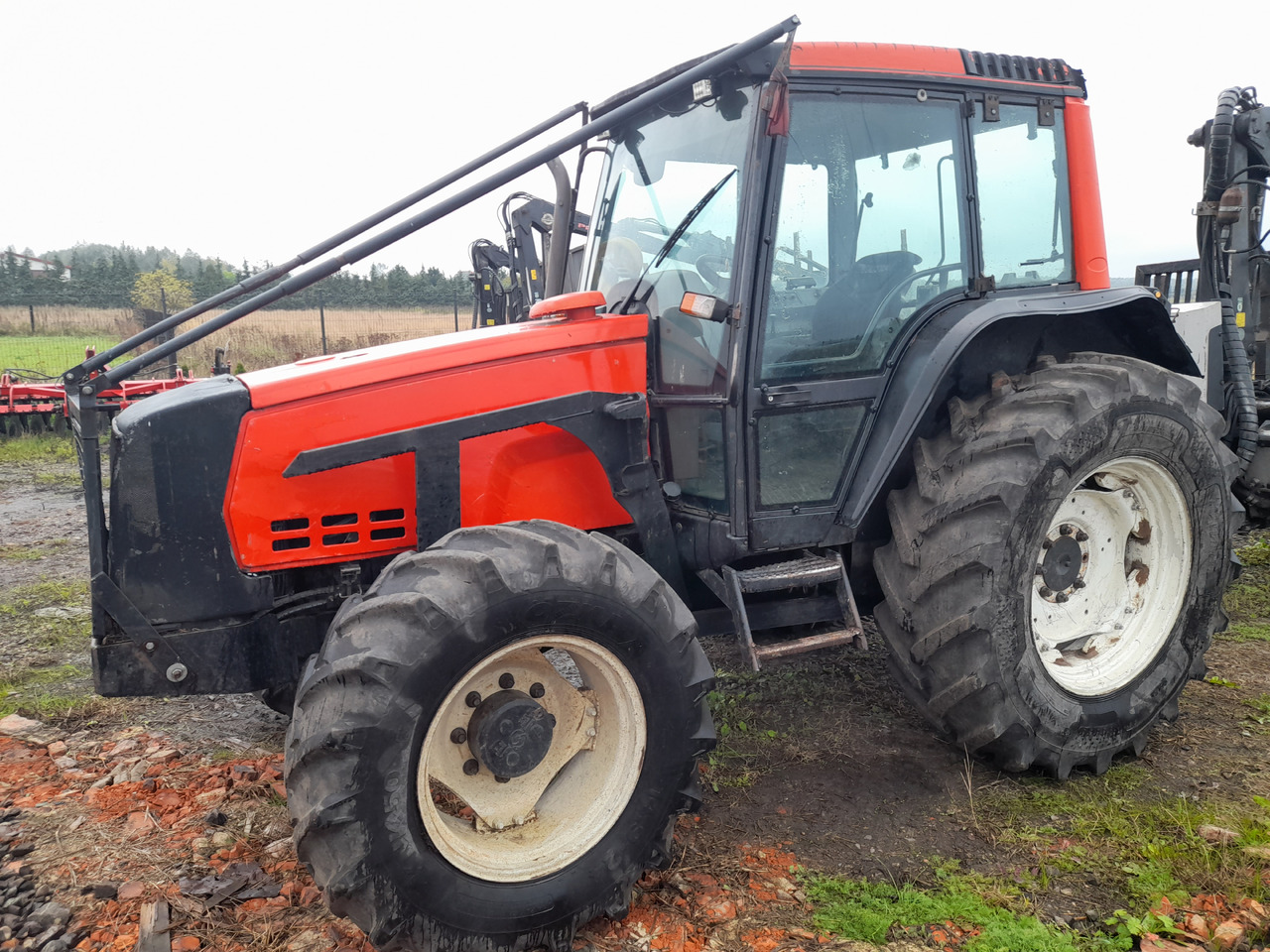 Valtra / Fao Far 6250 / 4768 - Meža traktors, Meža piekabe: foto 2 Valtra / Fao Far 6250 / 4768 - Meža traktors, Meža piekabe: foto 2