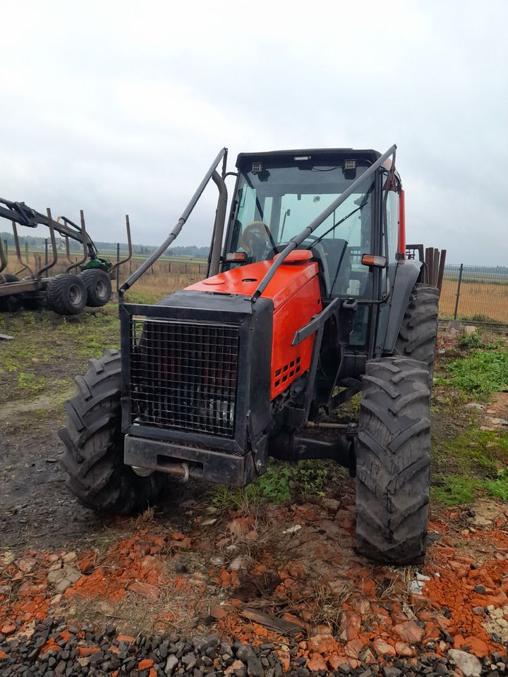 Valtra / Fao Far 6250 / 4768 - Meža traktors, Meža piekabe: foto 3 Valtra / Fao Far 6250 / 4768 - Meža traktors, Meža piekabe: foto 3