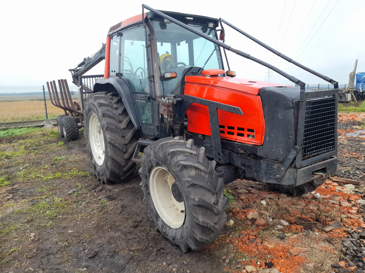 Valtra / Fao Far 6250 / 4768 - Meža traktors, Meža piekabe: foto 4 Valtra / Fao Far 6250 / 4768 - Meža traktors, Meža piekabe: foto 4