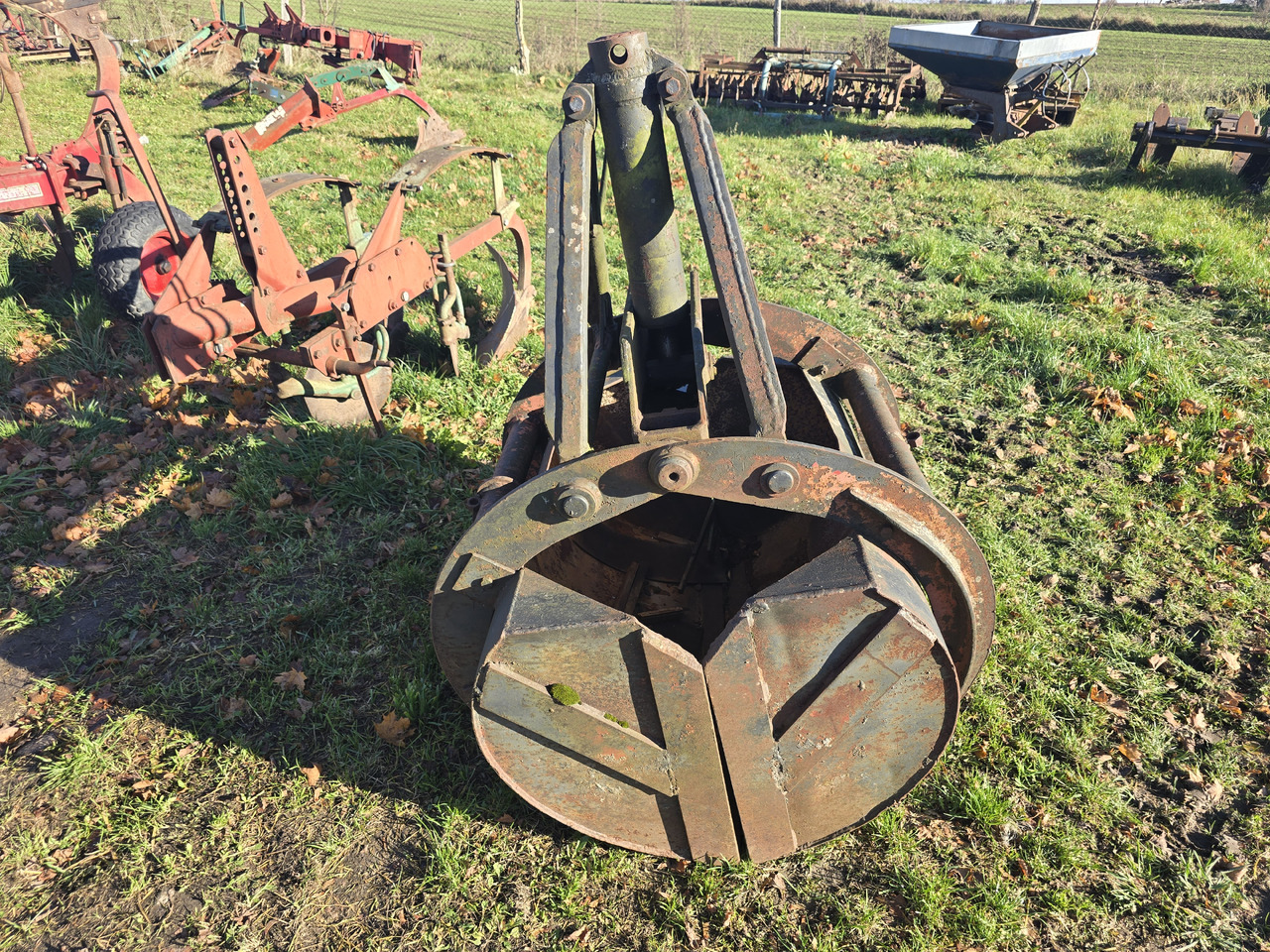 Inna 130 - Kauss - Celtniecības tehnika: foto 2 Inna 130 - Kauss - Celtniecības tehnika: foto 2