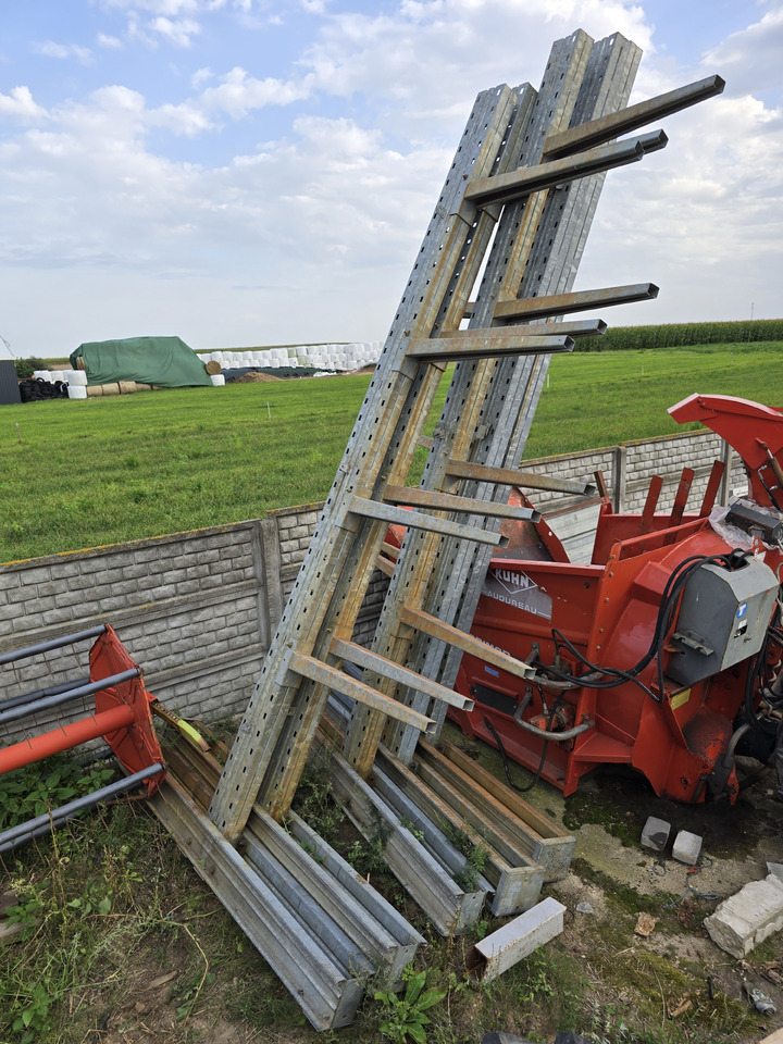 Inna regał wolnostojący duży - Celtniecības maisītājs: foto 2 Inna regał wolnostojący duży - Celtniecības maisītājs: foto 2