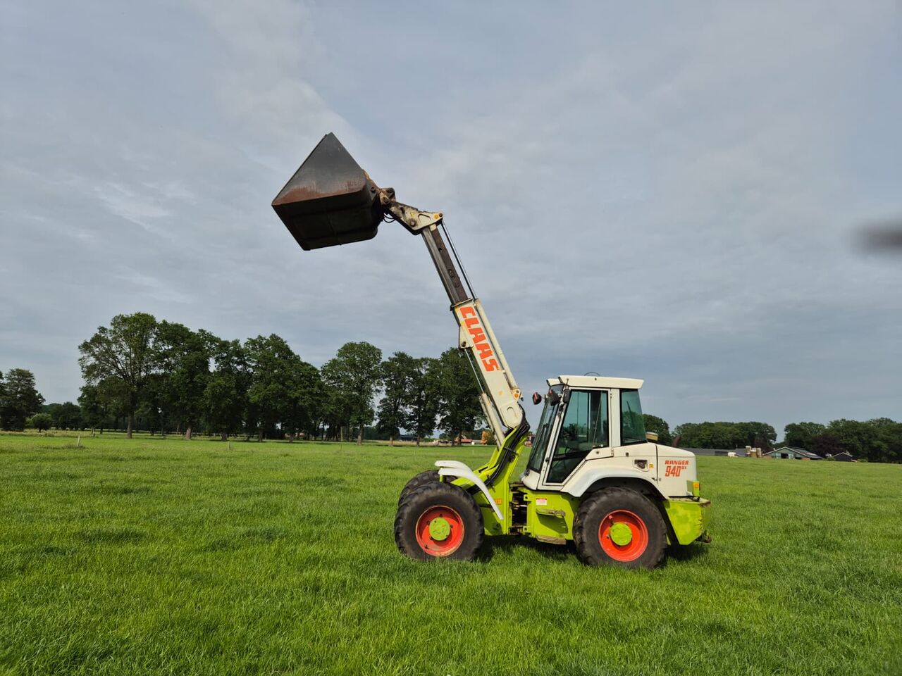 Claas Ranger 940 RX - Riteņu iekrāvējs: foto 2 Claas Ranger 940 RX - Riteņu iekrāvējs: foto 2