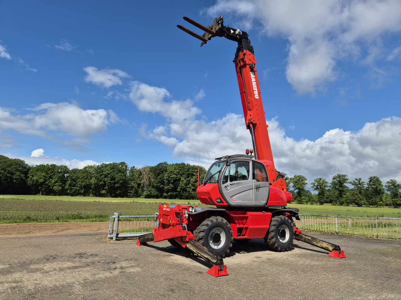 Teleskopiskais iekrāvējs Manitou MRT 2150 plus privilege: foto 19