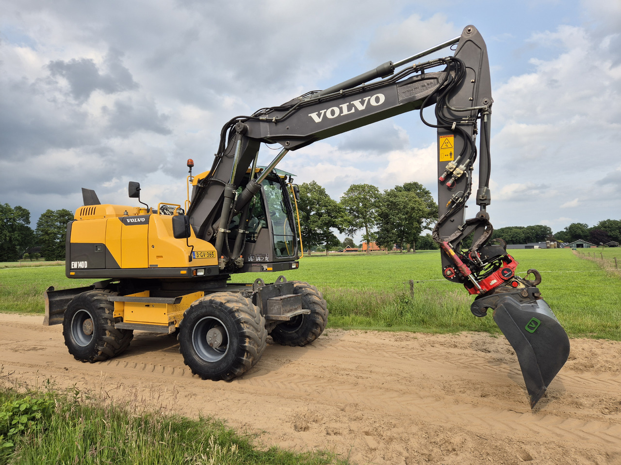 VOLVO EW 140 D Rototilt - Riteņu ekskavators: foto 2 VOLVO EW 140 D Rototilt - Riteņu ekskavators: foto 2