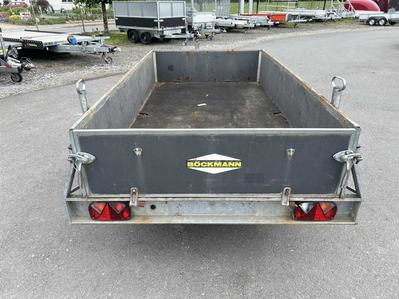 BOECKMANN HB 1326 Kastenanhänger gebremst - Auto piekabe: foto 4 BOECKMANN HB 1326 Kastenanhänger gebremst - Auto piekabe: foto 4