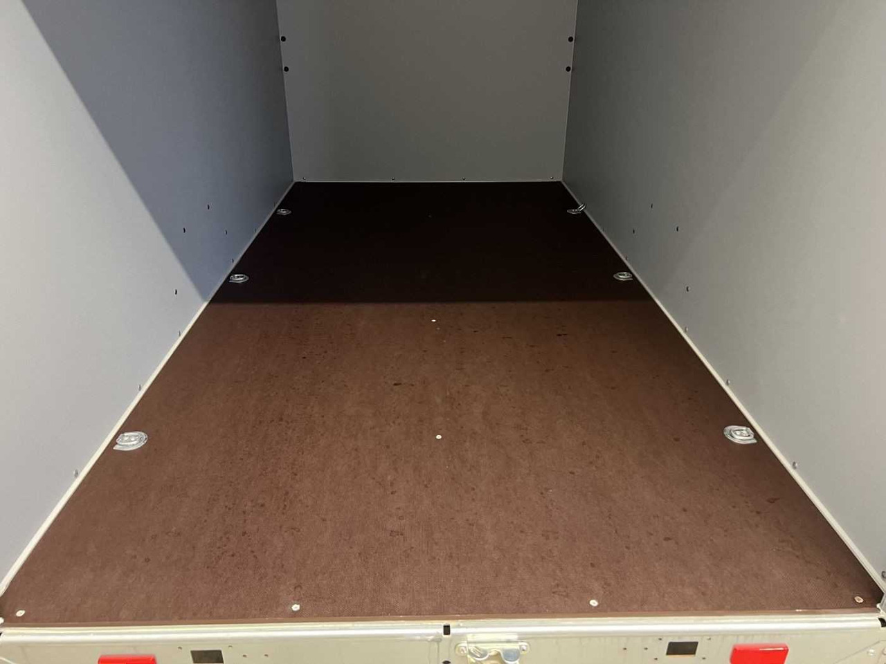 BOECKMANN KT 3015/15 M F Kofferanhänger - Piekabe slēgtā virsbūve: foto 4 BOECKMANN KT 3015/15 M F Kofferanhänger - Piekabe slēgtā virsbūve: foto 4