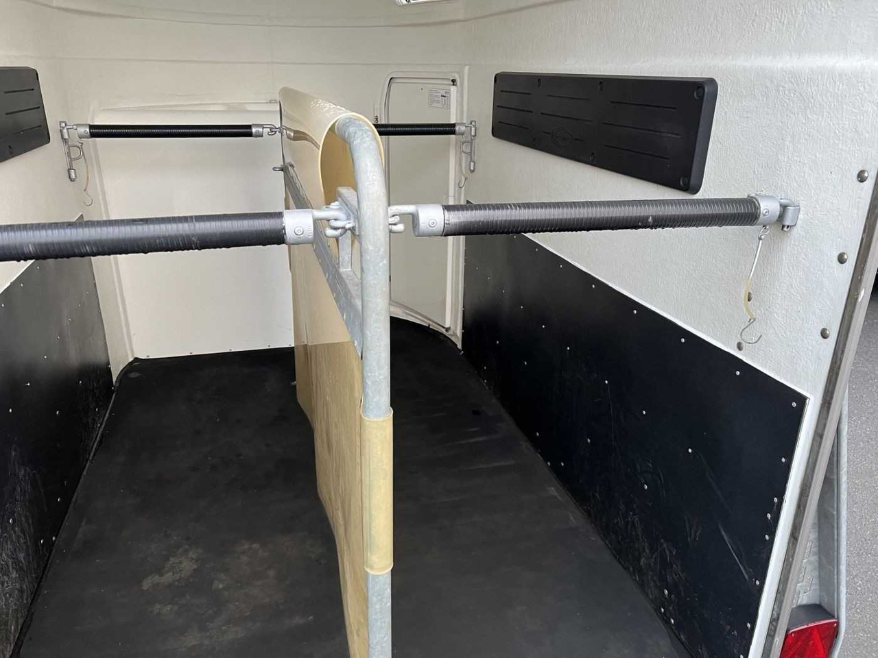 Zirgu piekabe BOECKMANN Master S - WCF ALB Pferdeanhänger: foto 21 Zirgu piekabe BOECKMANN Master S - WCF ALB Pferdeanhänger: foto 21