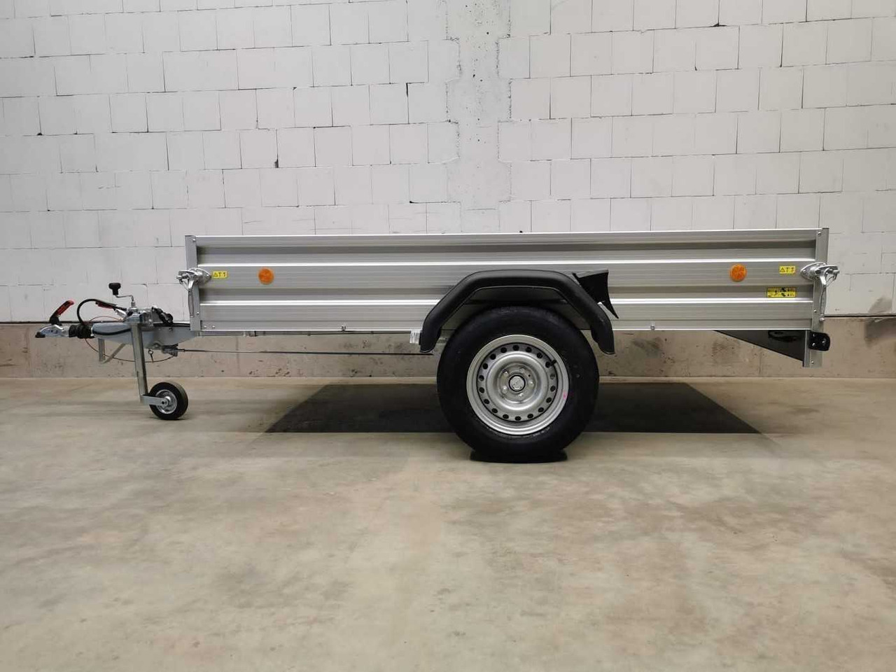 BOECKMANN TL-AL 2513/135 Stkl Kastenanhänger gebremst - Auto piekabe: foto 3 BOECKMANN TL-AL 2513/135 Stkl Kastenanhänger gebremst - Auto piekabe: foto 3