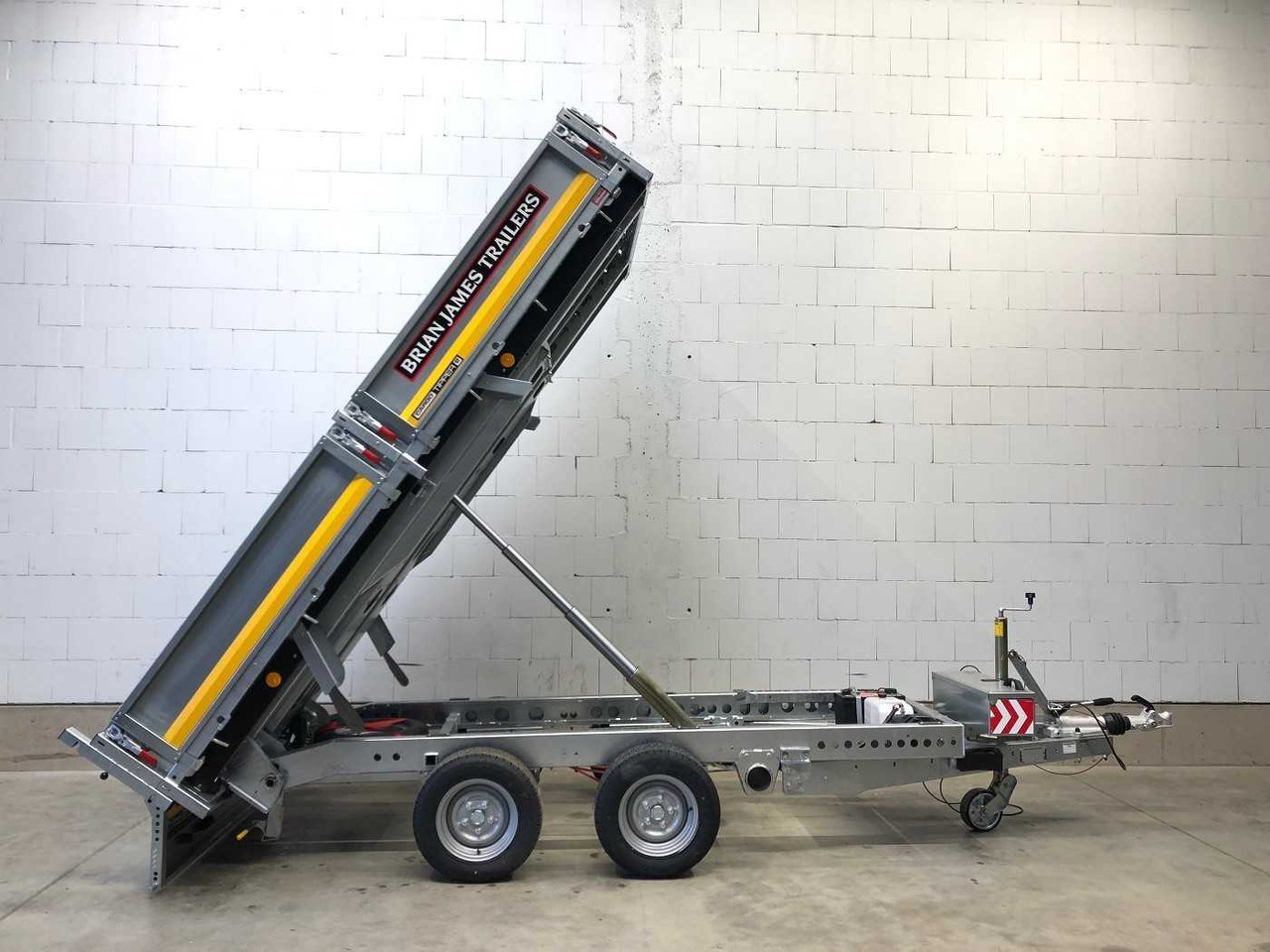 BRIAN_JAMES Cargo Tipper 2 2-Achser Pendel Rückwärtskipper - Piekabe pašizgāzējs: foto 1 BRIAN_JAMES Cargo Tipper 2 2-Achser Pendel Rückwärtskipper - Piekabe pašizgāzējs: foto 1