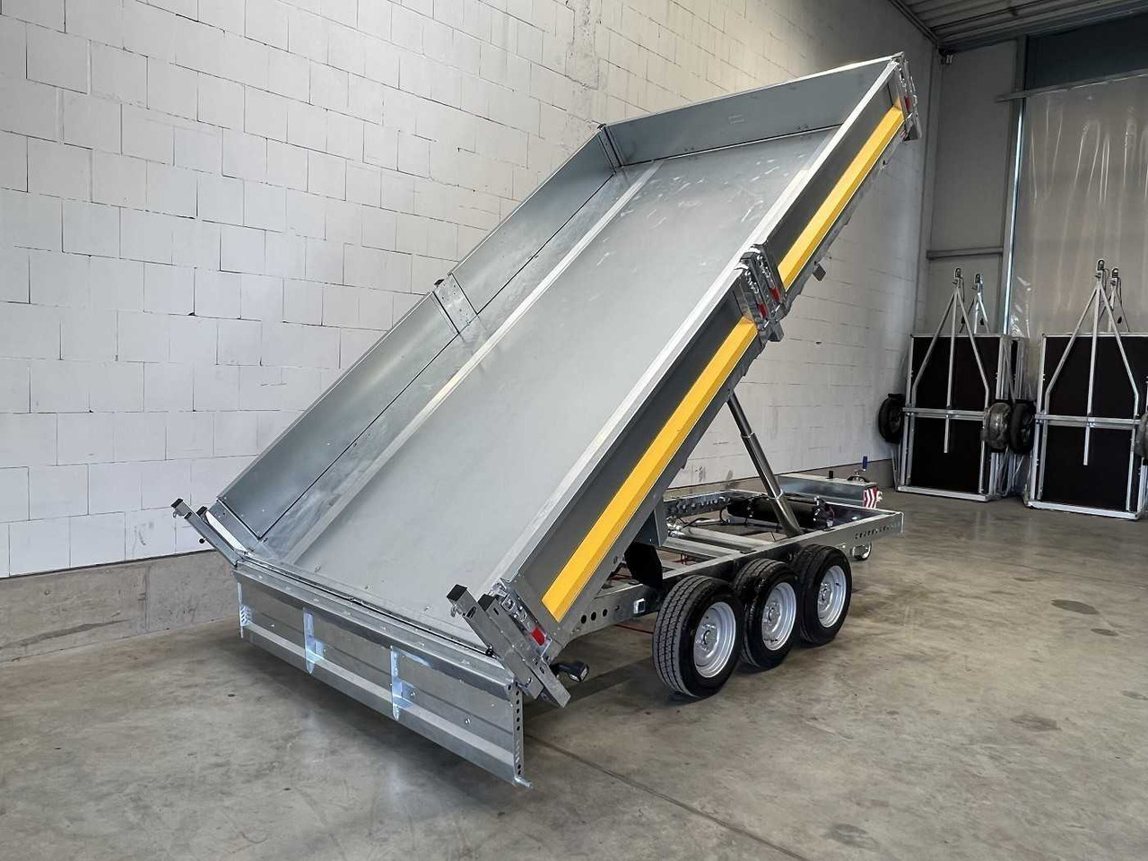 BRIAN_JAMES Cargo Tipper 2 3-Achser Rückwärtskipper - Piekabe pašizgāzējs: foto 3 BRIAN_JAMES Cargo Tipper 2 3-Achser Rückwärtskipper - Piekabe pašizgāzējs: foto 3