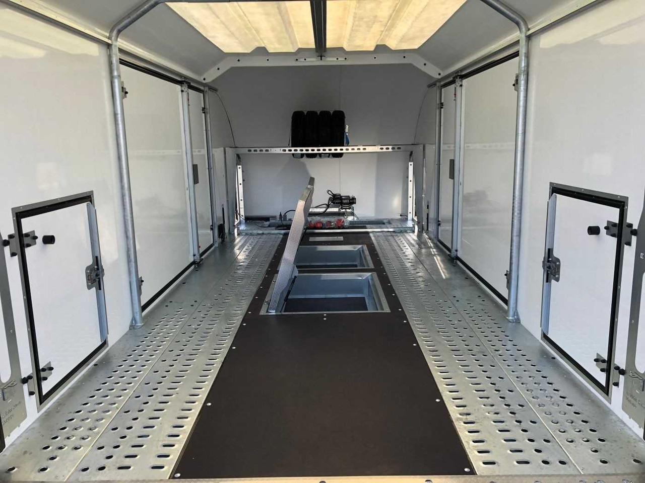 Jaunā Piekabe autovedējs BRIAN_JAMES Race Transporter 6 3-Achser Autotransporter gesc: foto 25