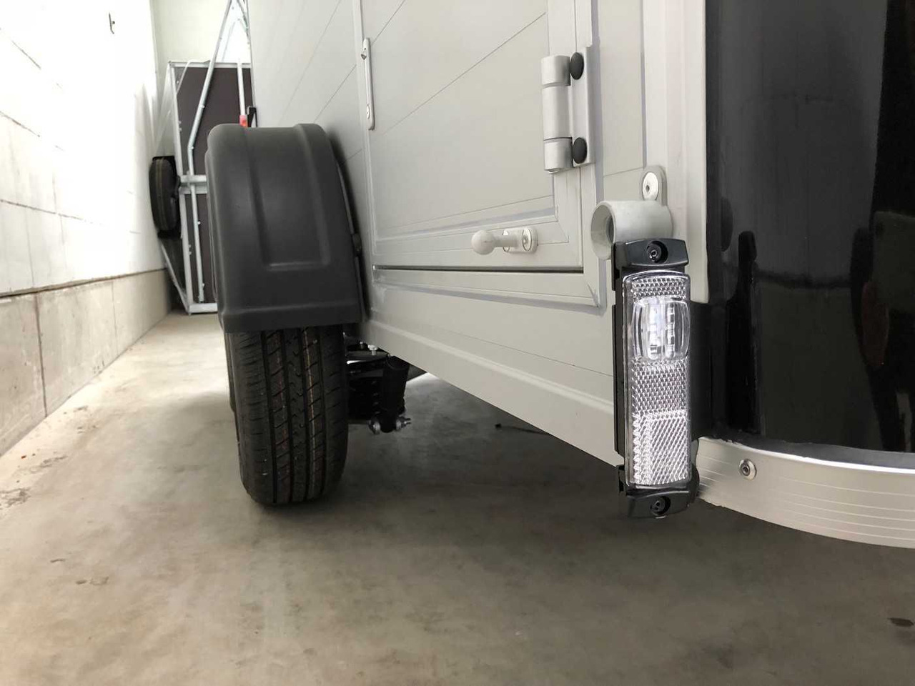 Motocikla piekabe CHEVAL LIBERTE C500 Roadster 2 Türen Kofferanhänger: foto 12