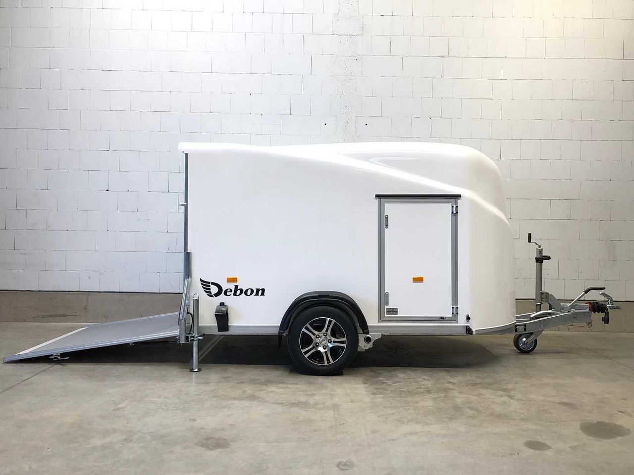 CHEVAL LIBERTE Cargo 1300.02+Tür Alu-Felgen Kofferanhänger - Piekabe slēgtā virsbūve: foto 1 CHEVAL LIBERTE Cargo 1300.02+Tür Alu-Felgen Kofferanhänger - Piekabe slēgtā virsbūve: foto 1