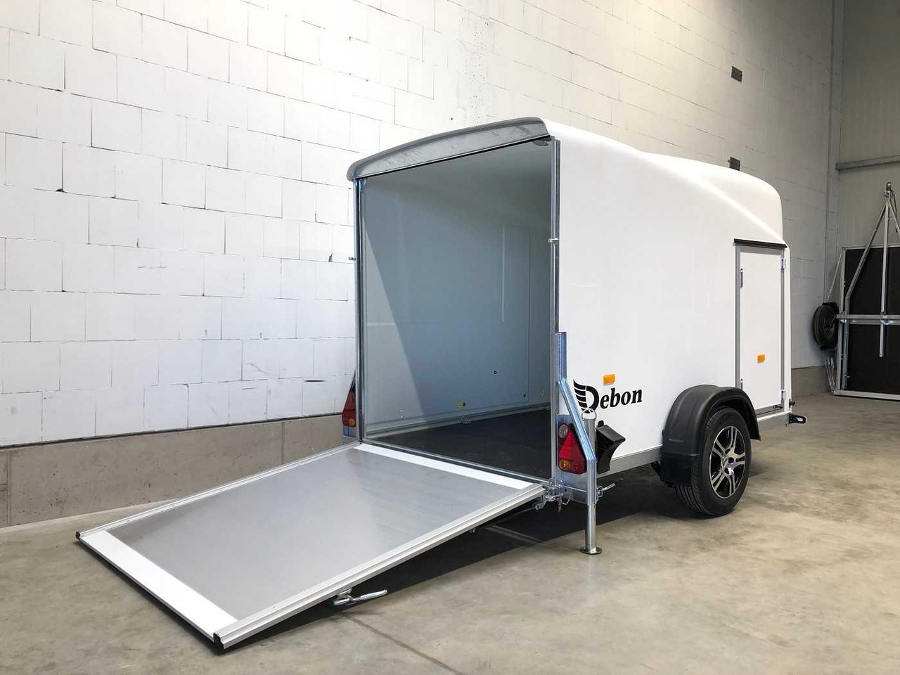 CHEVAL LIBERTE Cargo 1300.02+Tür Alu-Felgen Kofferanhänger - Piekabe slēgtā virsbūve: foto 4 CHEVAL LIBERTE Cargo 1300.02+Tür Alu-Felgen Kofferanhänger - Piekabe slēgtā virsbūve: foto 4