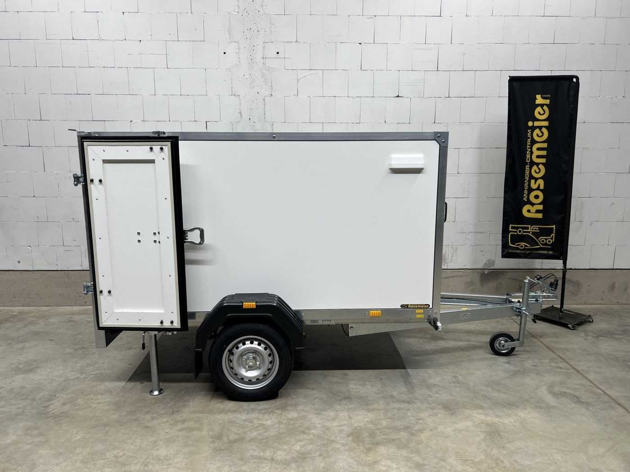 CHEVAL LIBERTE DEBON C220 Roadster Kofferanhänger - Piekabe slēgtā virsbūve: foto 1 CHEVAL LIBERTE DEBON C220 Roadster Kofferanhänger - Piekabe slēgtā virsbūve: foto 1